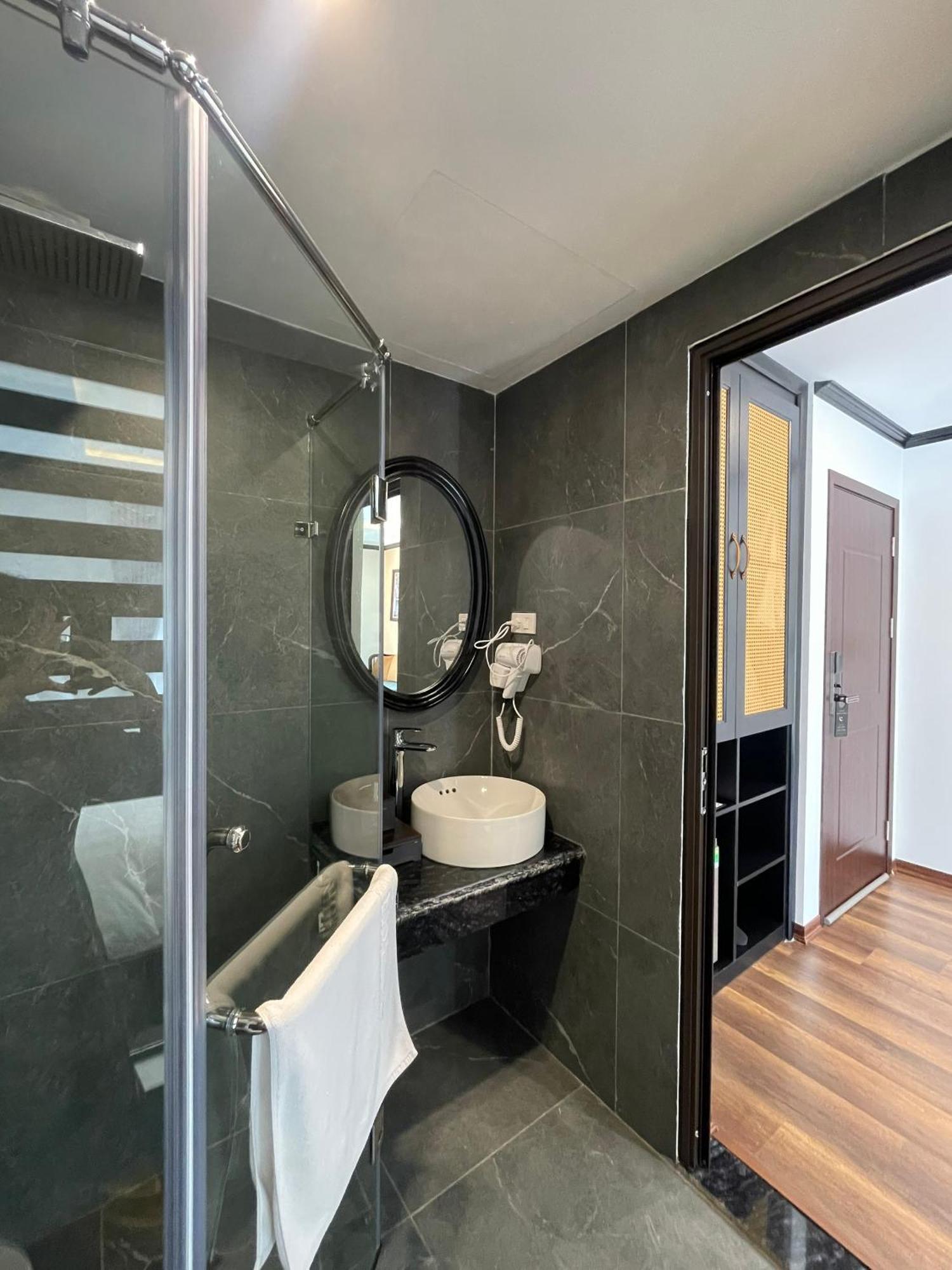 Aquarius Premium Hotel 하노이 외부 사진